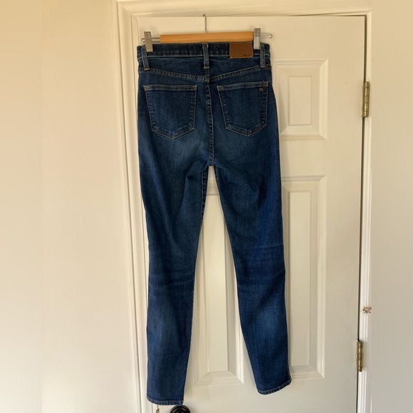 EUC Madewell Dark Blue Denim 10” High-Rise Skinny Jeans (26) - Picture 2 of 6